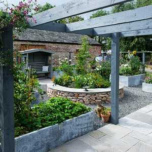 Galvanised planter Newby 